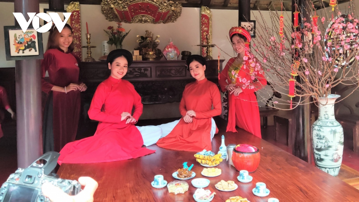 HCM City holds various cultural activities ahead of Tet